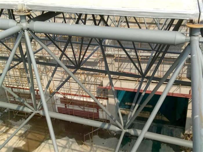 临江公安局网架天基板屋面